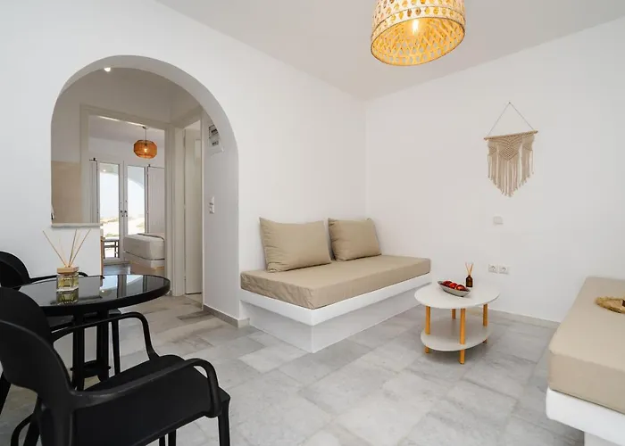 Celestial Seaview Apartments- Ariadne