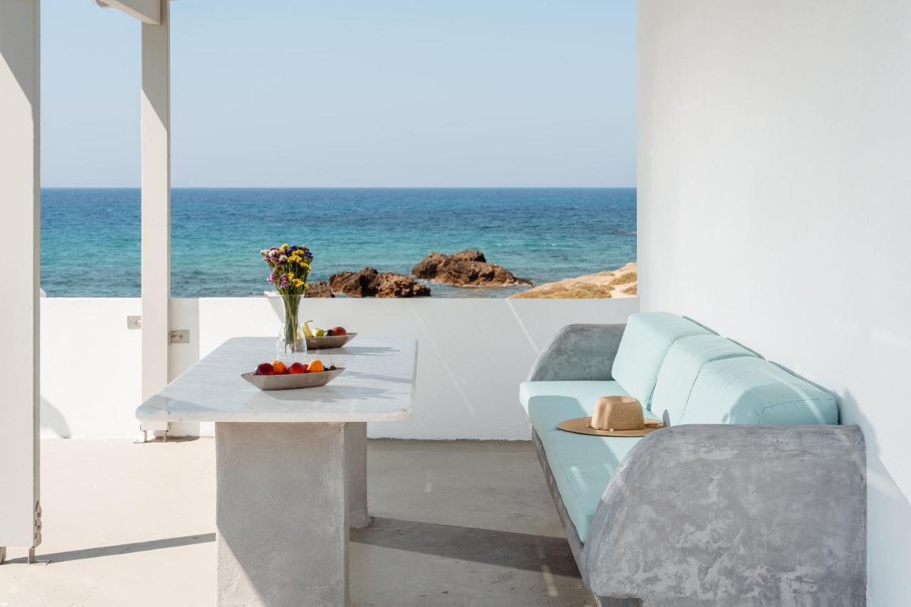 Celestial Seaview Apartments- Ariadne