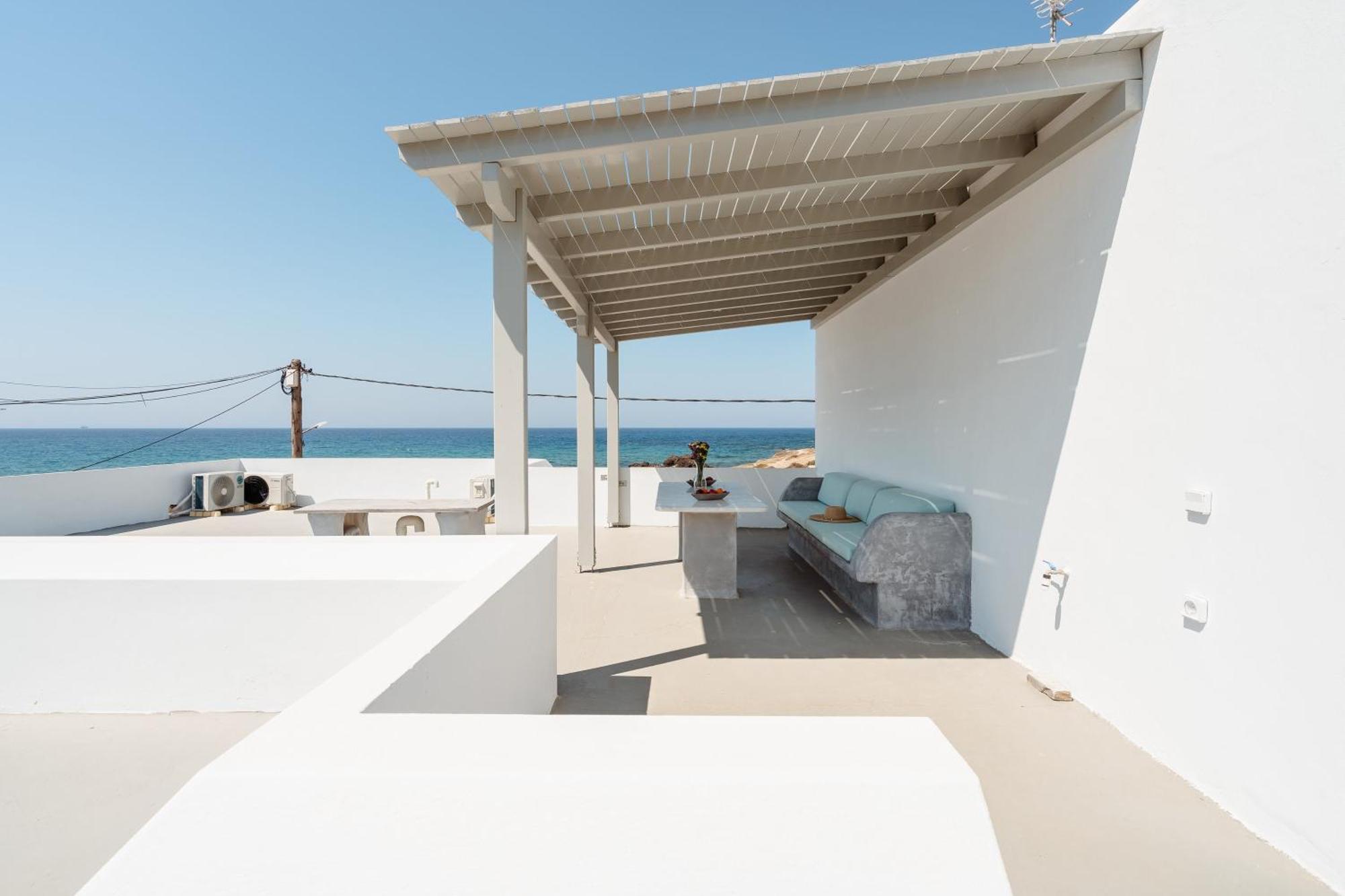 Celestial Seaview Apartments- Ariadne Apartment *